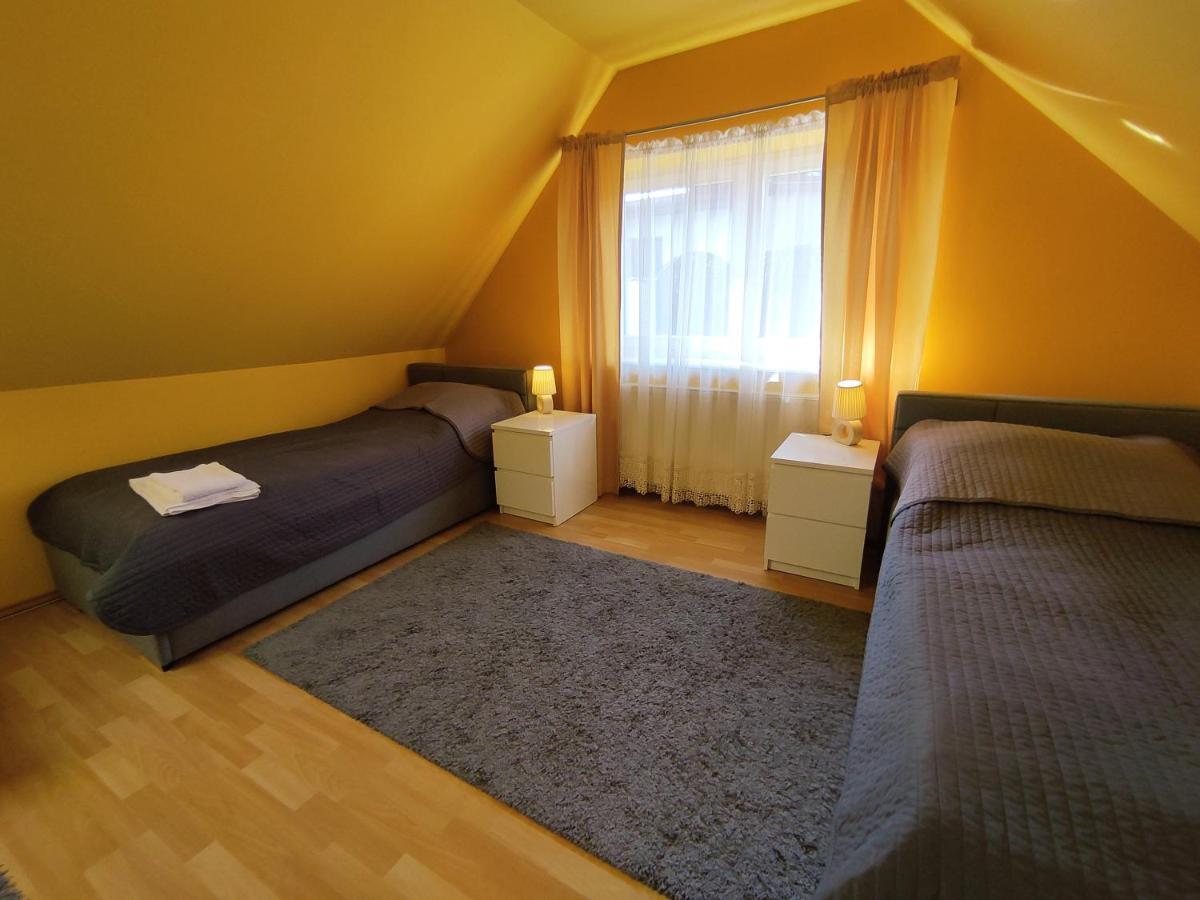 Dom Na Zaciszu Apartamento Varsóvia Exterior foto